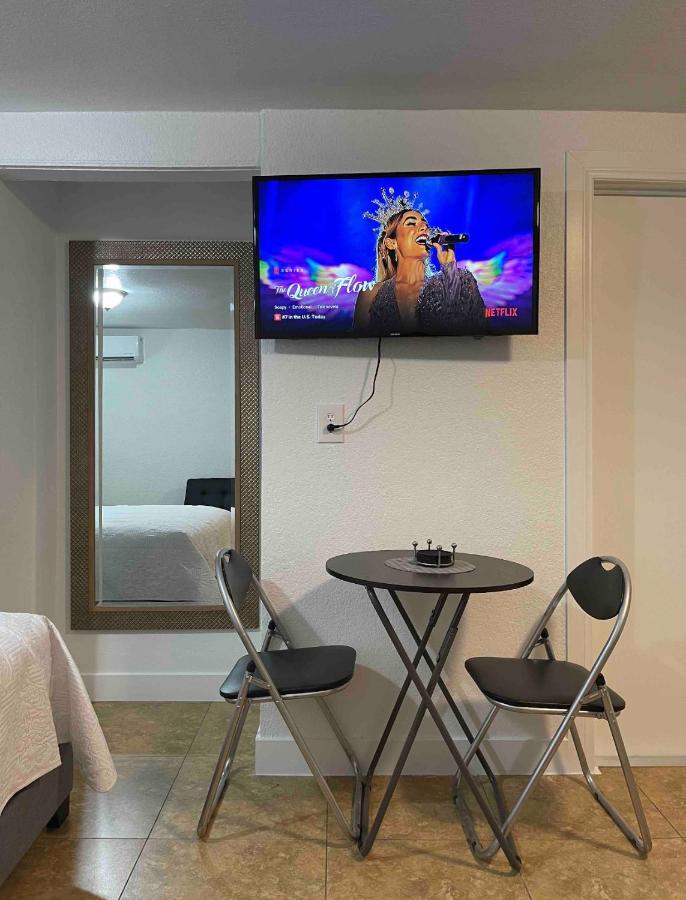 Cozy Studio…With Private Entrance Las Vegas Exterior photo