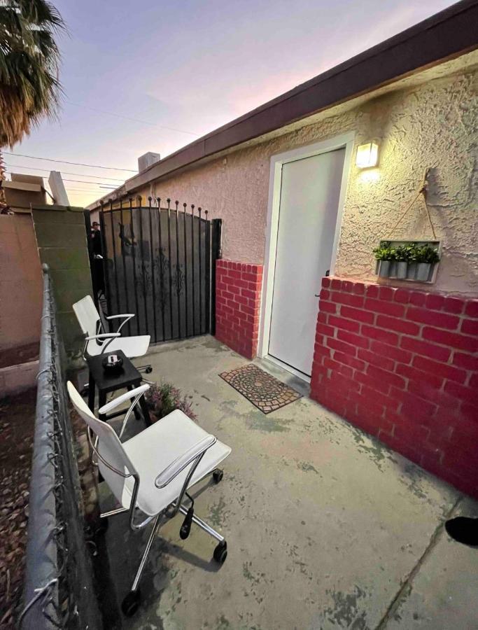 Cozy Studio…With Private Entrance Las Vegas Exterior photo
